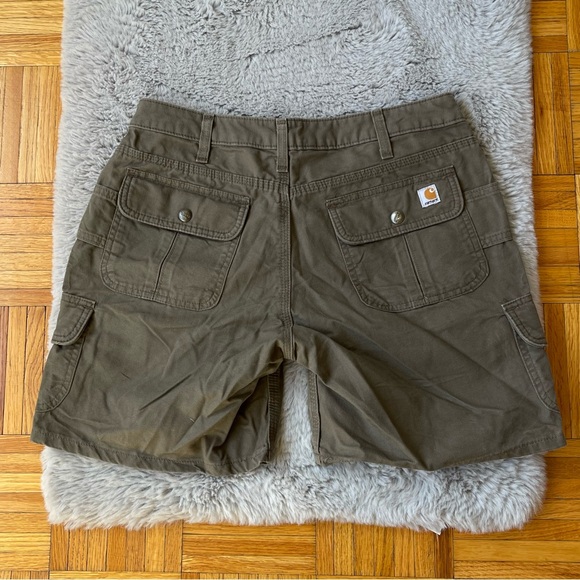 Carhartt Woman’s Green Cargo Shorts size 8 - Picture 2 of 9